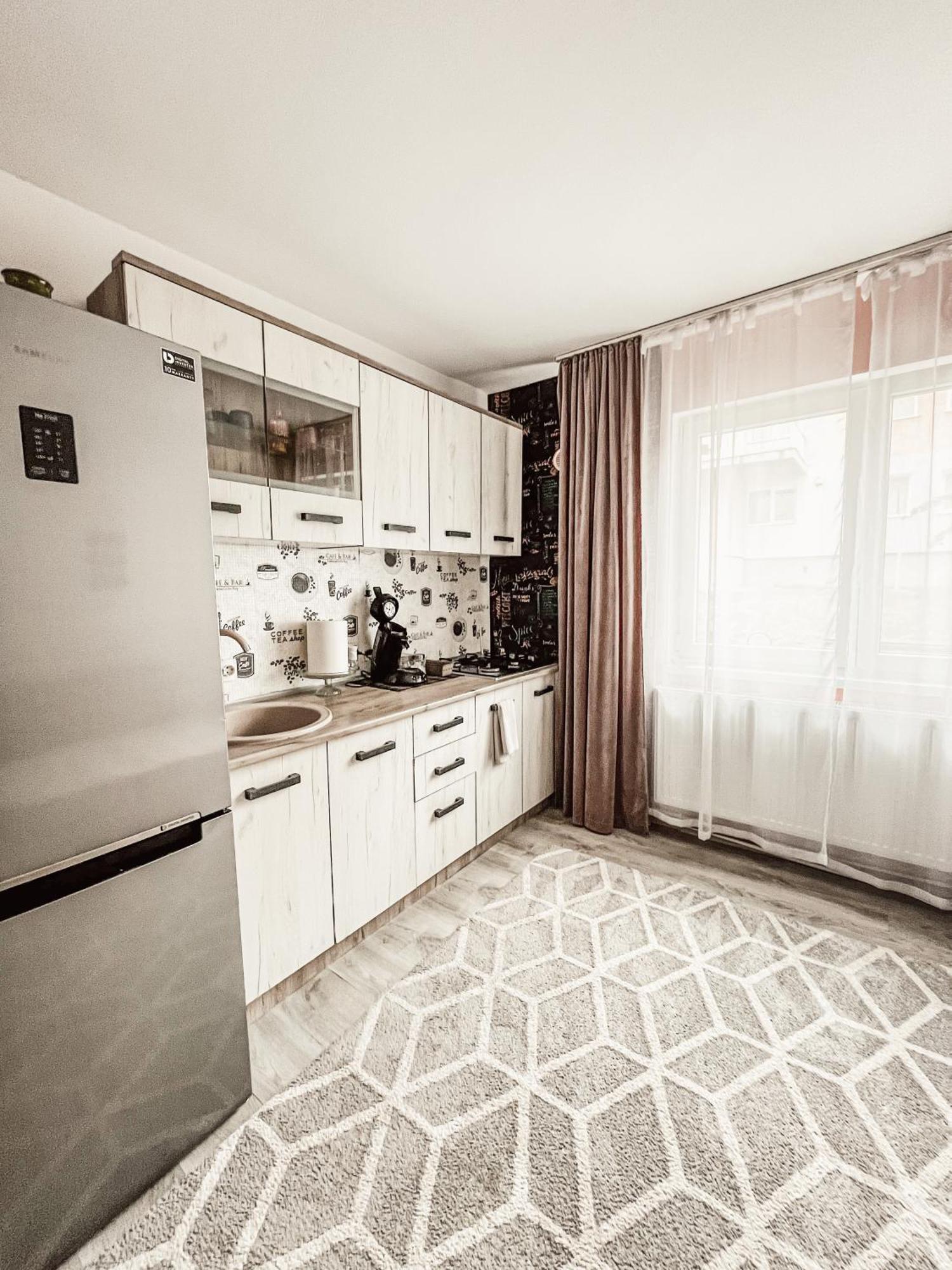 Apartament One Divine - Zărneşti エクステリア 写真